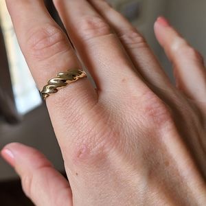 Size 6 10k Gold Croissant Ring